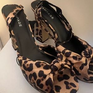 Leopard satin heel